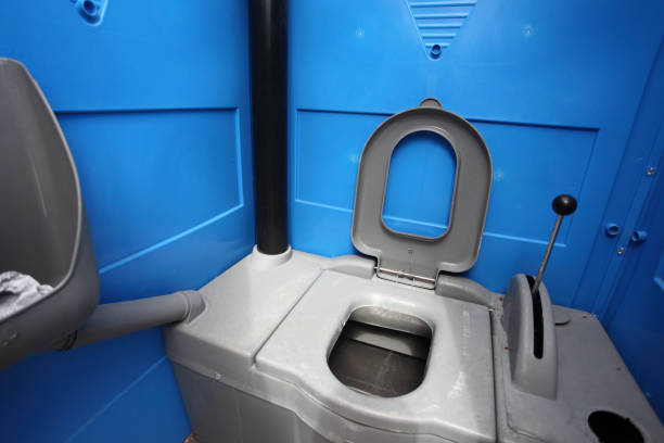 Porta potty delivery and setup in Miami, FL